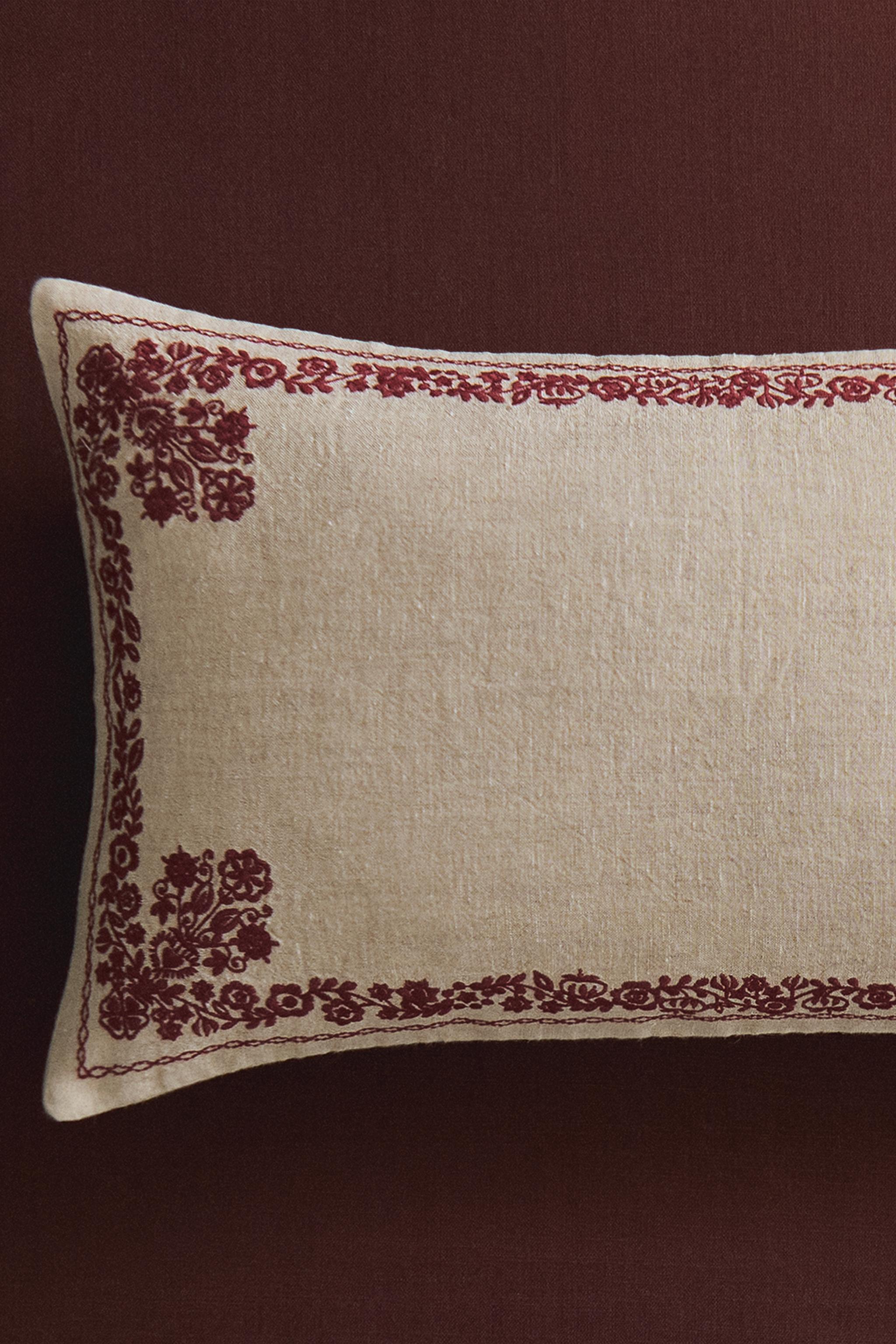 CHRISTMAS RED LEAF THROW PILLOW COVER